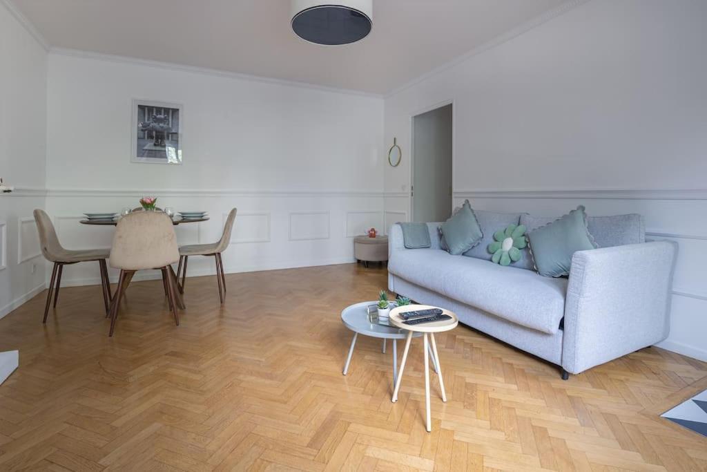 The Smile House // Bussy-Saint-Georges 아파트 외부 사진